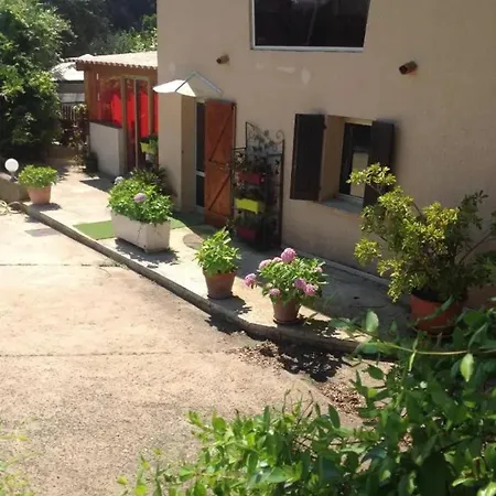 Charmant Pres D'ajaccio Avec Terrasse Eccica-Suarella (Corsica)