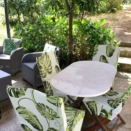 Charmant Pres D'ajaccio Avec Terrasse Eccica-Suarella (Corsica)